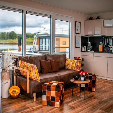 Ботель Two-bedroom Home, *