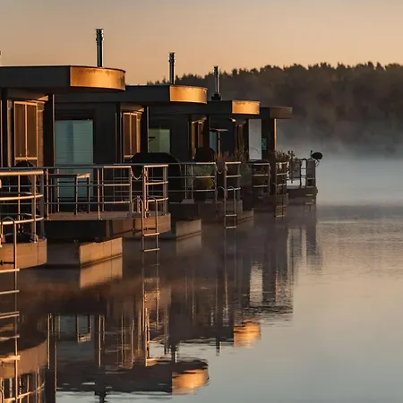 Ботель Two-bedroom Home, *