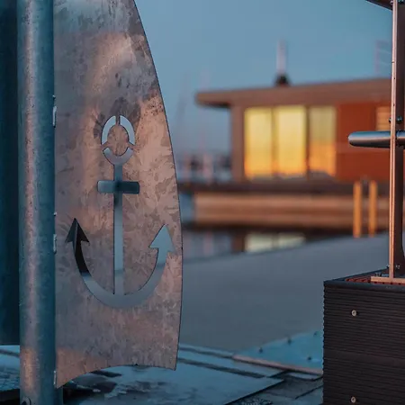 Two-bedroom Home, Ботель *