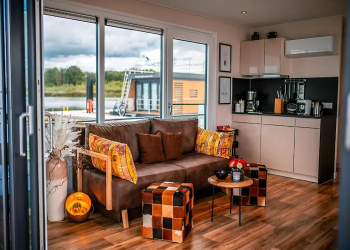 Hotel na wodzie Two-bedroom Home, *