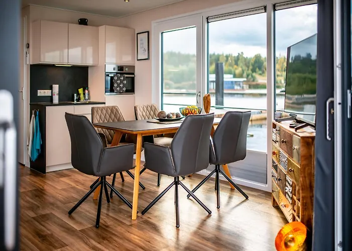 Two-bedroom Home, Hotel na wodzie Klitten