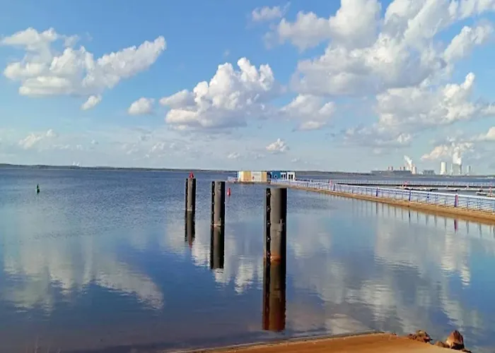 Two-bedroom Home, Hotel na wodzie *