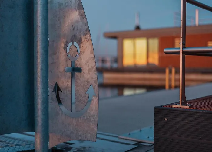 Two-bedroom Home, Hotel na wodzie *